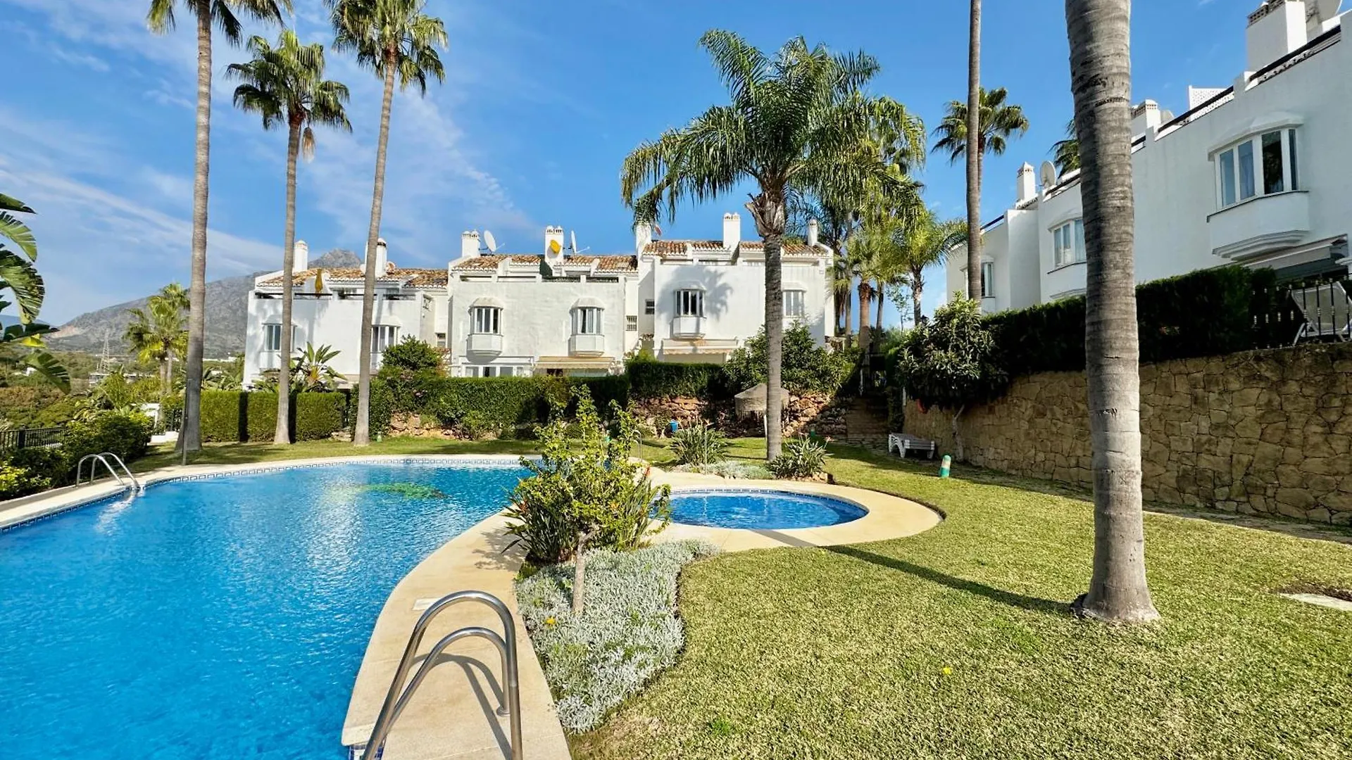 Arco Iris Puente Romano Townhouse Within A Short Walk To Puente Romano Luxury Complex And The Beach Promenade - Eaw Homes Marbella Holiday home