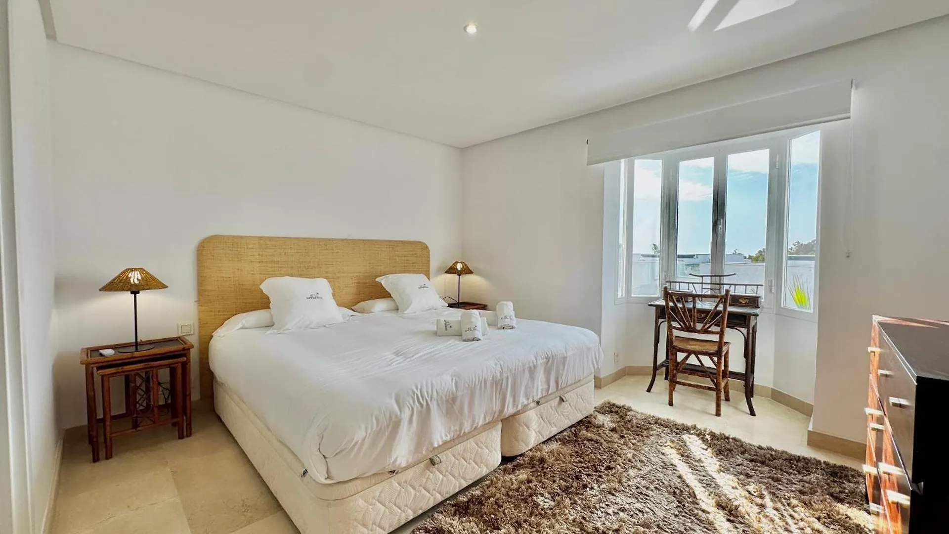 Feriehus Arco Iris Puente Romano Townhouse Within A Short Walk To Puente Romano Luxury Complex And The Beach Promenade - Eaw Homes Marbella Spanien