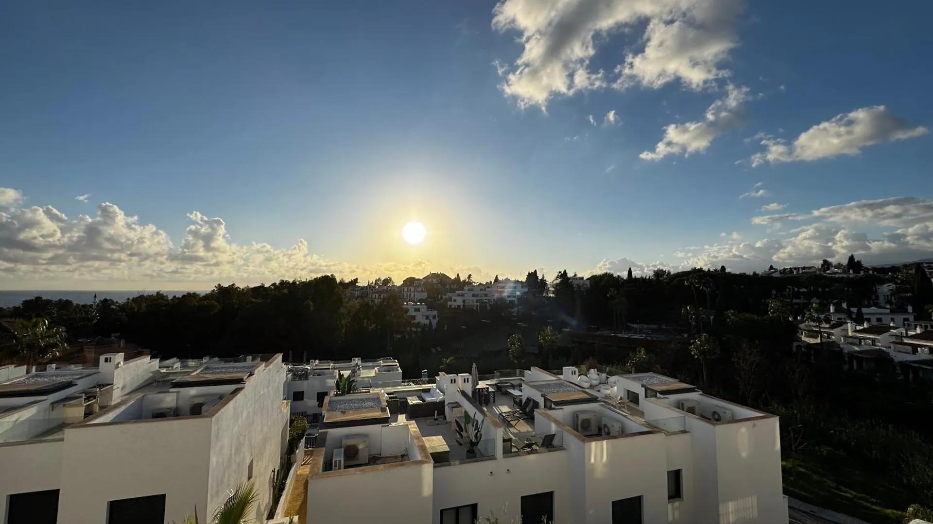 Arco Iris Puente Romano Townhouse Within A Short Walk To Puente Romano Luxury Complex And The Beach Promenade - Eaw Homes Marbella